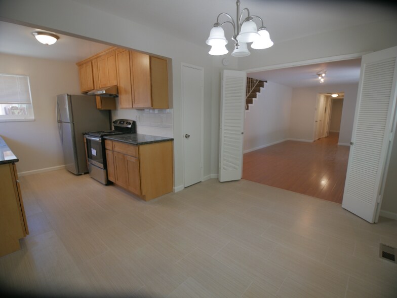 Building Photo - 1285 Manchester Dr