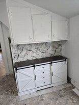 Building Photo - 110 Schuler St