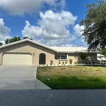 Building Photo - 1355 Mager St