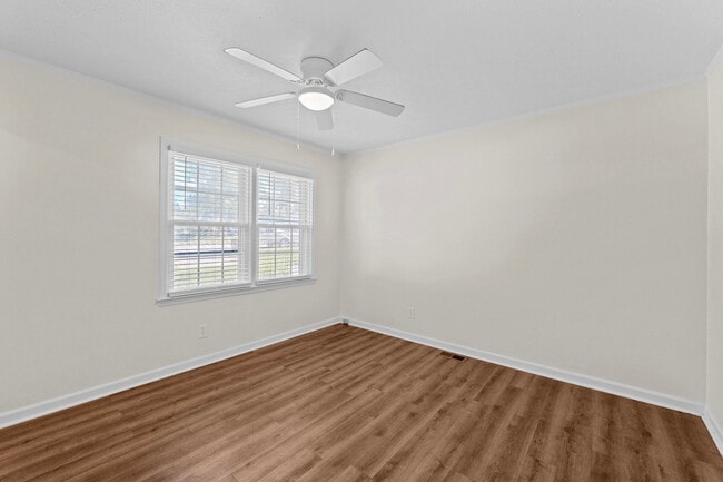 Building Photo - 1201 River Ridge Dr