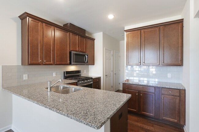 Building Photo - 93 Robeson St