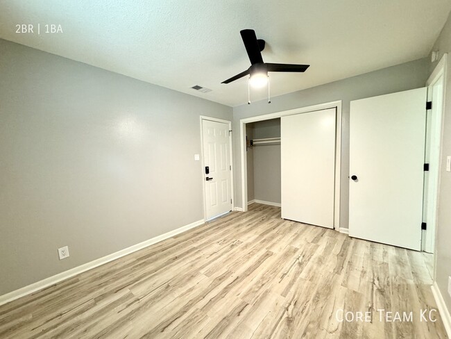 Building Photo - 2 Bedroom in Midtown For Rent!