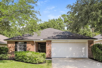 Building Photo - 1703 Canopy Oaks Dr