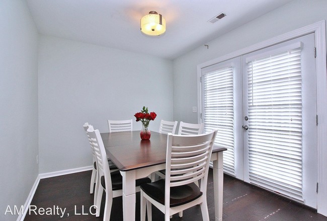 Building Photo - 3 br, 2 bath House - 6201 Thermal Rd