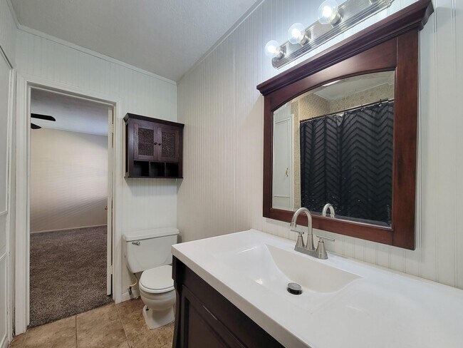 Building Photo - 1107 Milam St