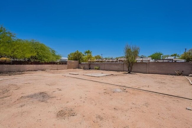 Building Photo - Desert Light & Outdoor Living – Tucson 2 B...