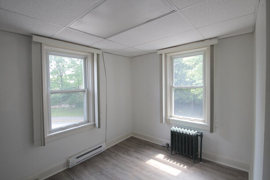 Building Photo - 505 South Ave