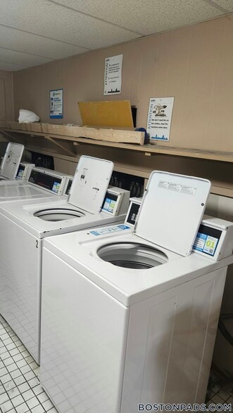 Building Photo - 245 Main St