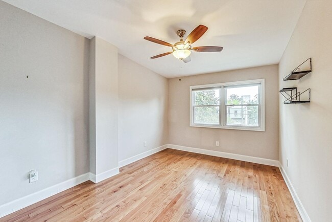 Building Photo - Coming Soon! Gorgeous 4 Bed + 3.5 Ba totally renovated row home in Columbia Heights