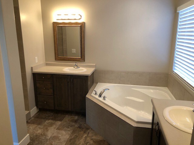 Building Photo - 3378 E Crimson Ridge Dr