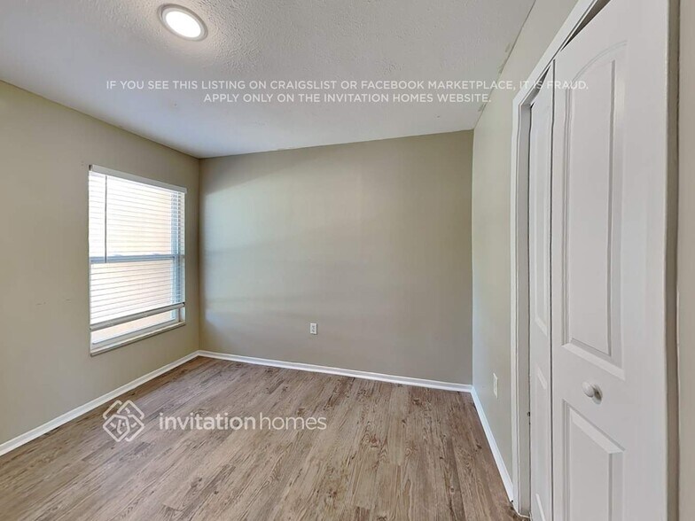 Building Photo - 3508 Kingswood Dr