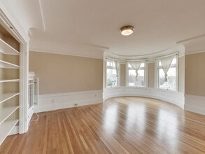 Building Photo - 2107 Pierce St