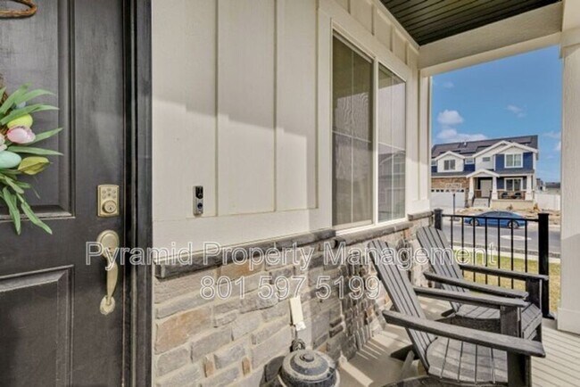 Building Photo - 994 S 4090 W