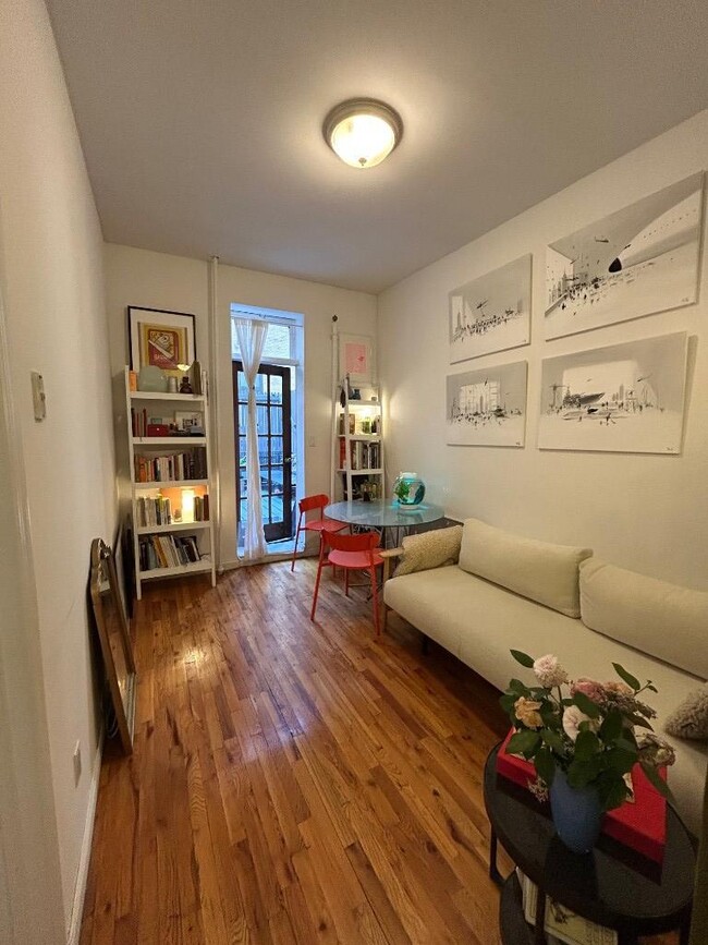 Primary Photo - 1 bedroom in New York NY 10028