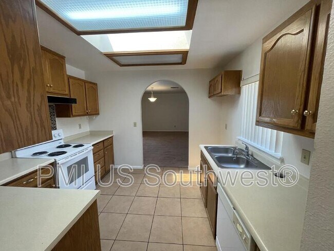 Building Photo - 3371 Sharon Ln