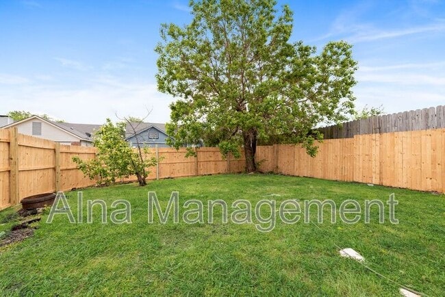 Building Photo - 1304 Riverview Ln