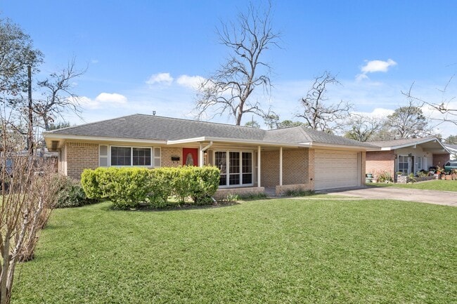 Building Photo - 1411 Conrad Sauer Dr