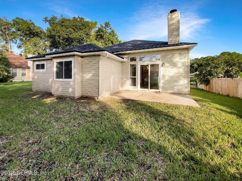 Primary Photo - 3345 Millcrest Dr