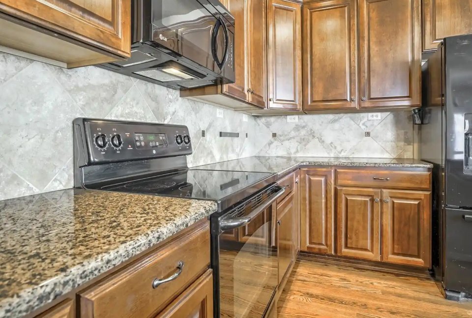 Building Photo - 7040 Auburn Hills Ct