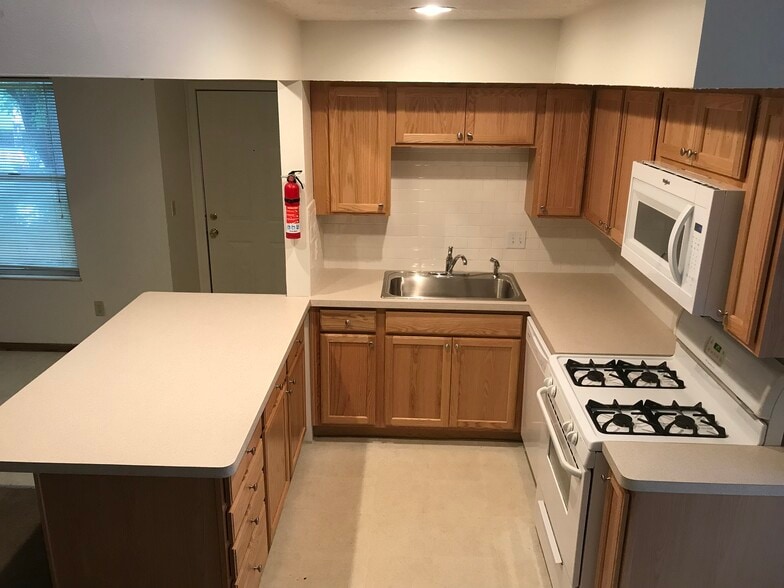 Building Photo - 67 Chittenden Ave