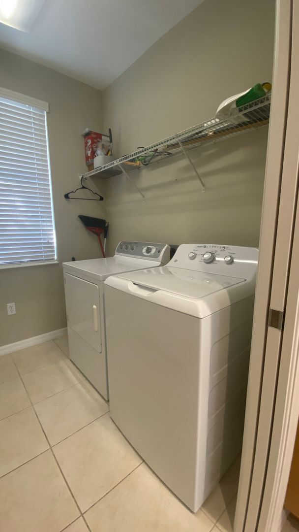 Building Photo - Prime Sarasota Seasonal Rental — Lakeside Mediterranean Gem