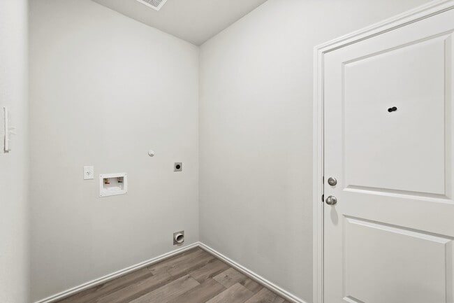 Building Photo - 1443 Acorn Mdw St