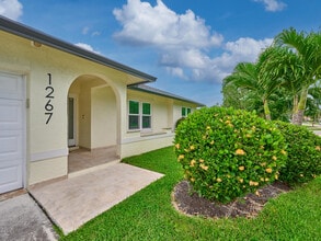 Building Photo - 1267 Summerwood Cir