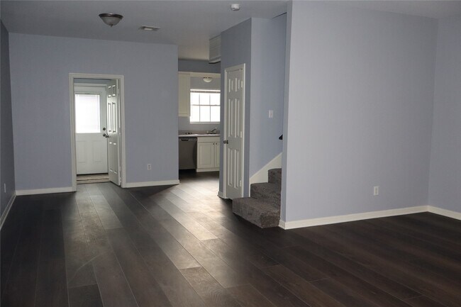 Building Photo - 1063 Birnham Woods Blvd