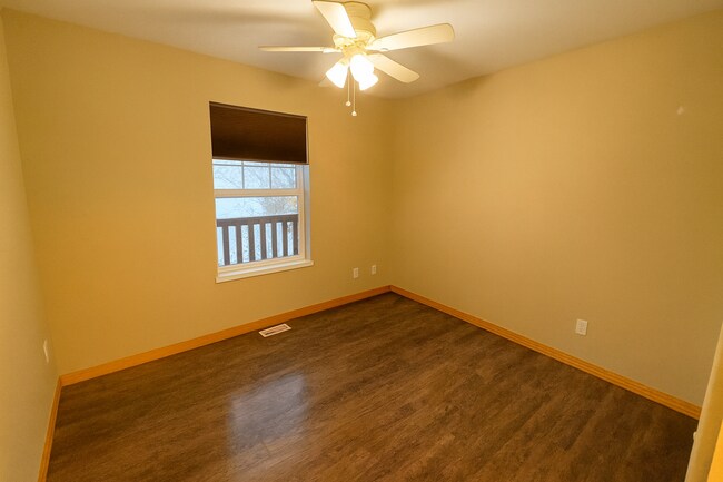 Building Photo - 3003 Oliver St