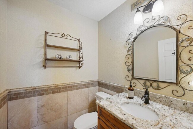 Building Photo - 637 Pinellas Bayway