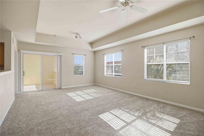 Building Photo - 1015 Villagio Cir