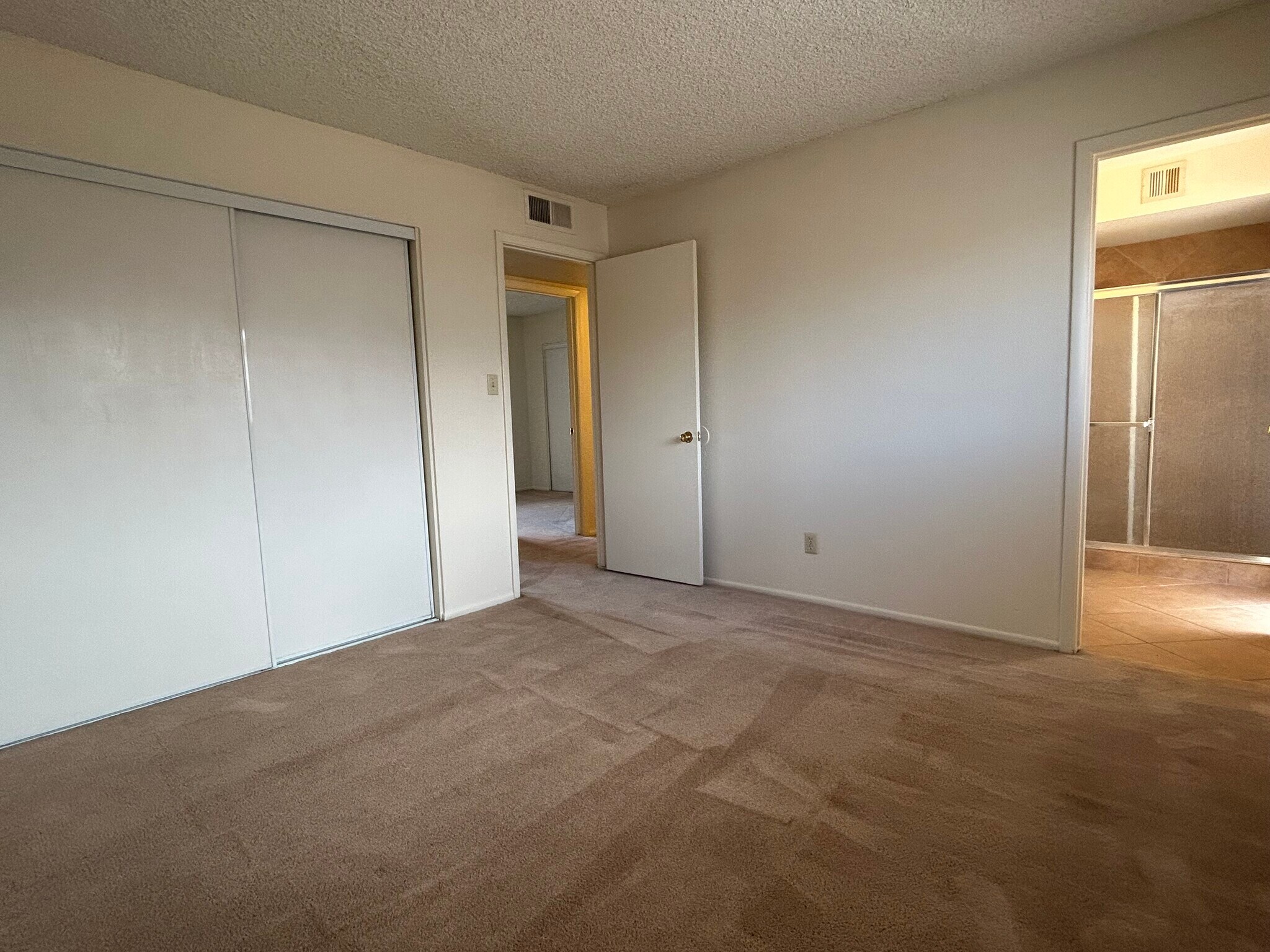 Building Photo - 1653 W Plana Ave