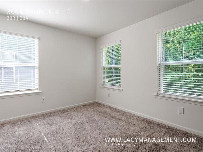 Building Photo - 3064 Spline Cir