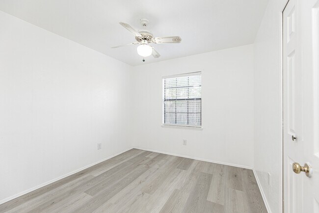 Building Photo - 16814 Kilwinning Dr