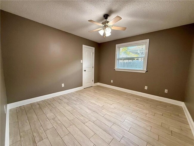 Building Photo - 424 Eden Isles Blvd