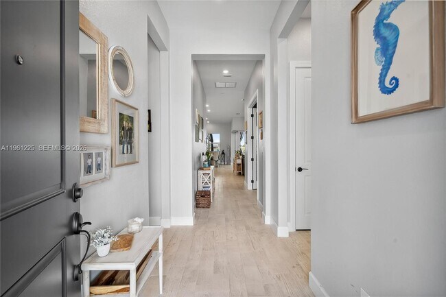 Building Photo - 9734 SW Meridian Wy