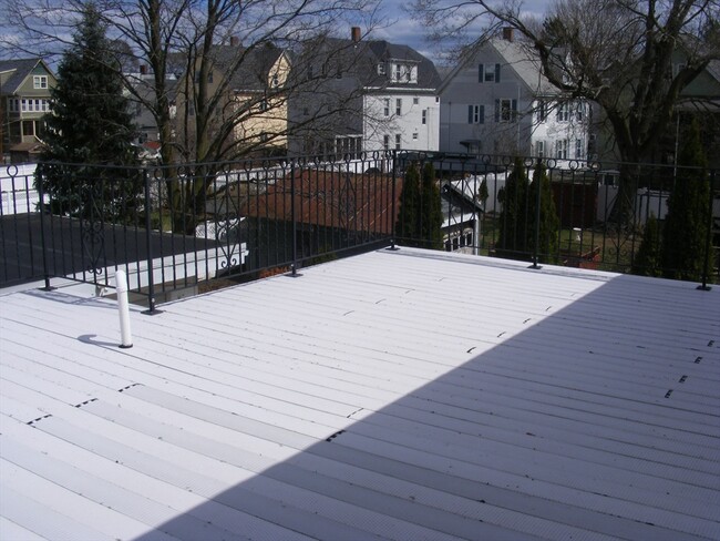 Building Photo - 53 Marshall St