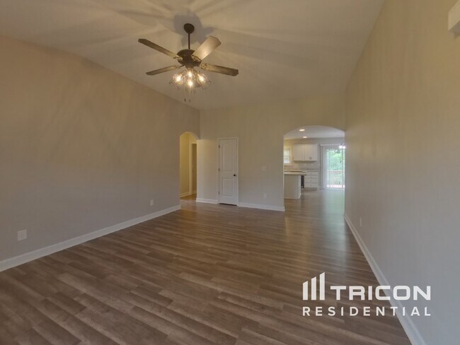 Building Photo - 456 Blairwood Ct
