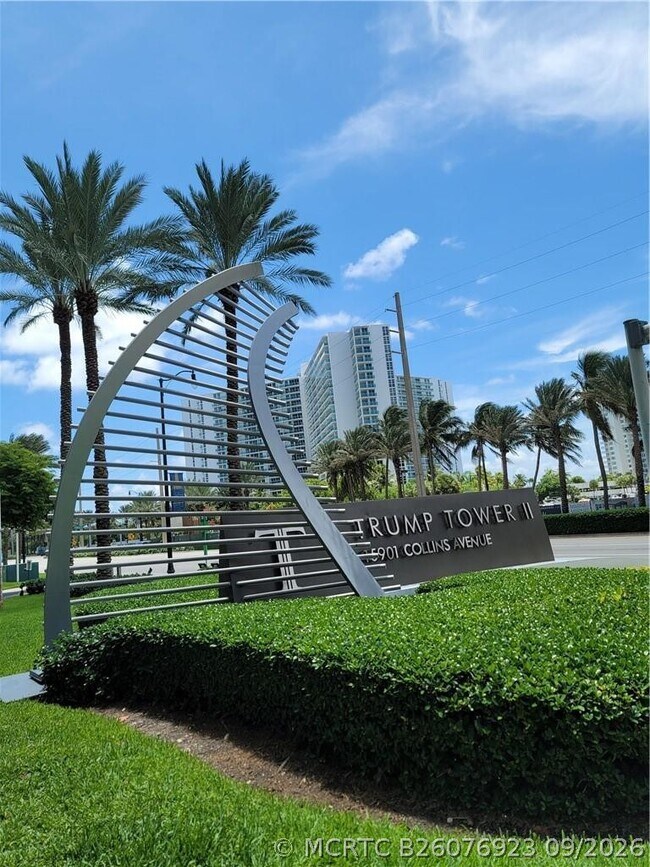 Building Photo - 15901 Collins Ave