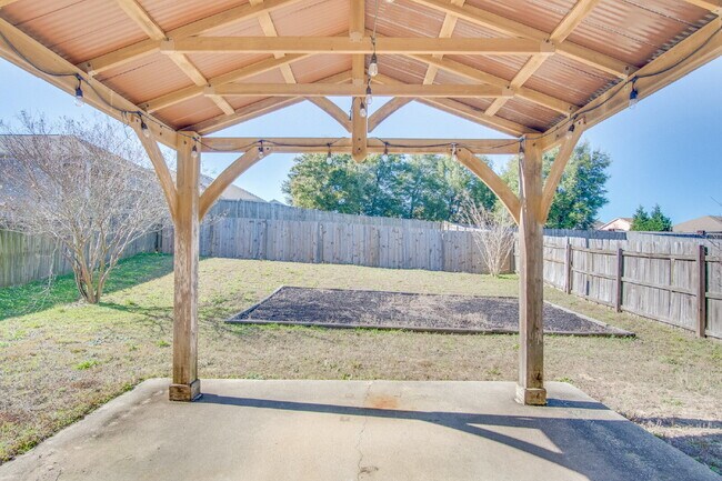 Building Photo - 3-Bedroom Home with Open Floor Plan, and Oversized Primary Suite - Available 1/30