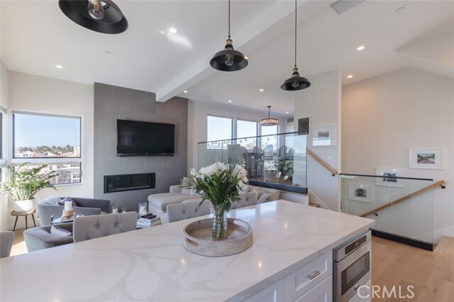 Building Photo - 314 Dahlia Pl