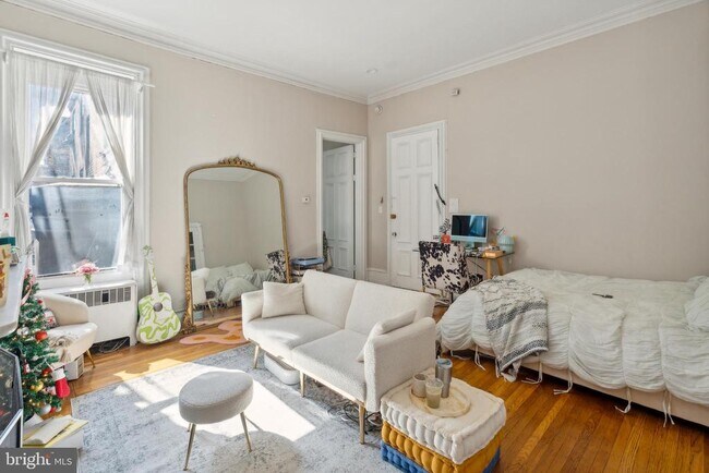 Building Photo - 2008 Spruce St