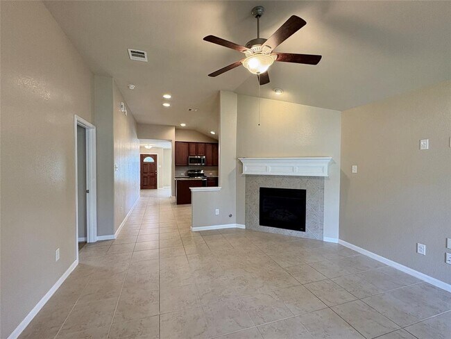 Building Photo - 23806 Willow Haven Dr