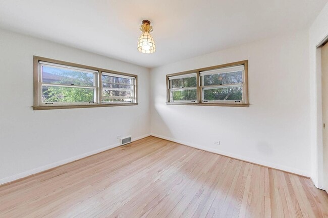 Building Photo - 8840 Keeler Ave