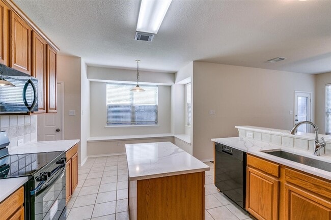 Building Photo - 9121 Portage Ln