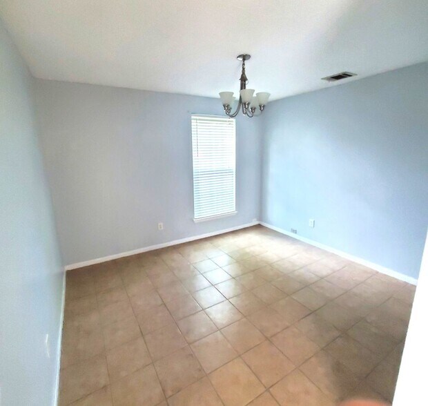 Building Photo - 6922 Foxside Ln