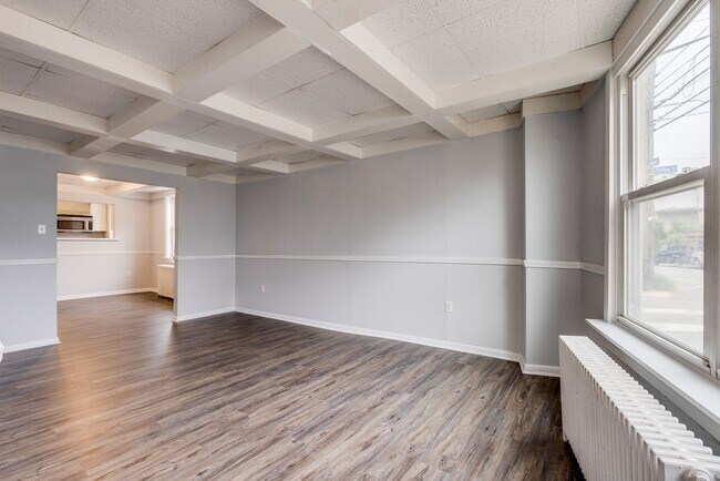 Building Photo - 2300 Arlington Ave