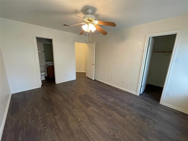 Building Photo - 1239 Armadillo Rd