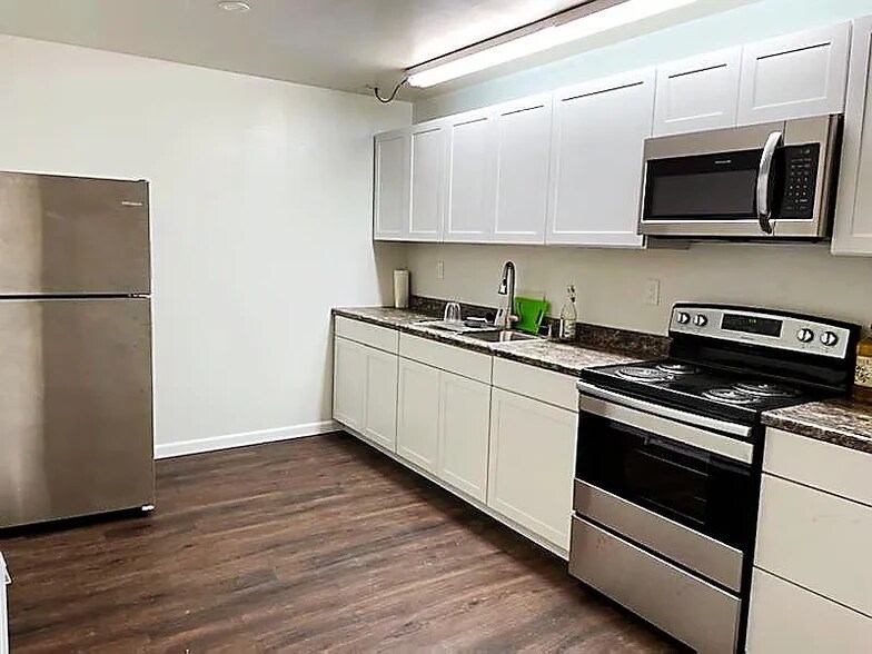 Building Photo - 37110 5th Ave SW