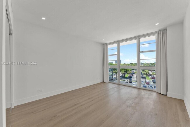 Building Photo - 2451 Brickell Ave